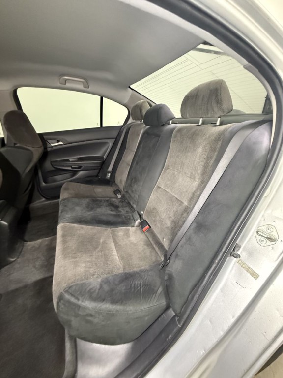 2009 Honda Accord Image 12