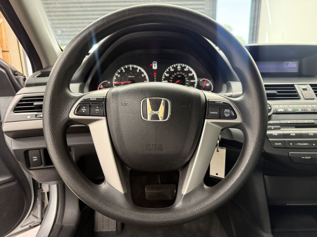 2009 Honda Accord Image 16