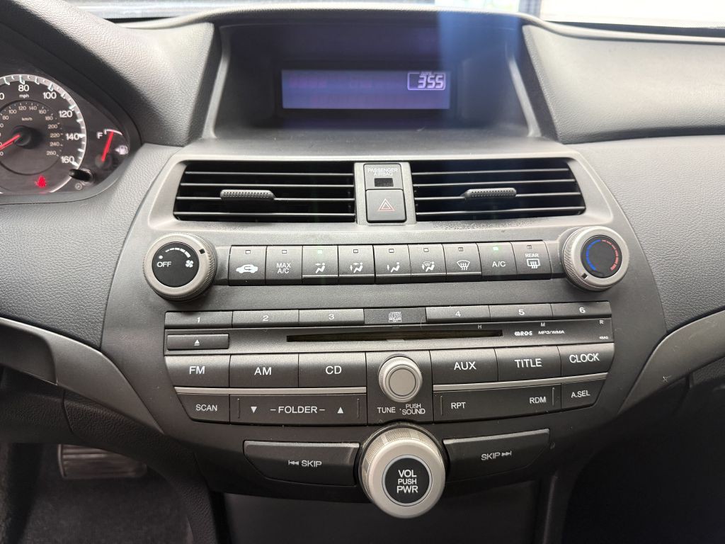 2009 Honda Accord Image 17