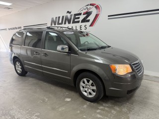 Image for 2010 Chrysler Town & Country Touring ID: 6970168