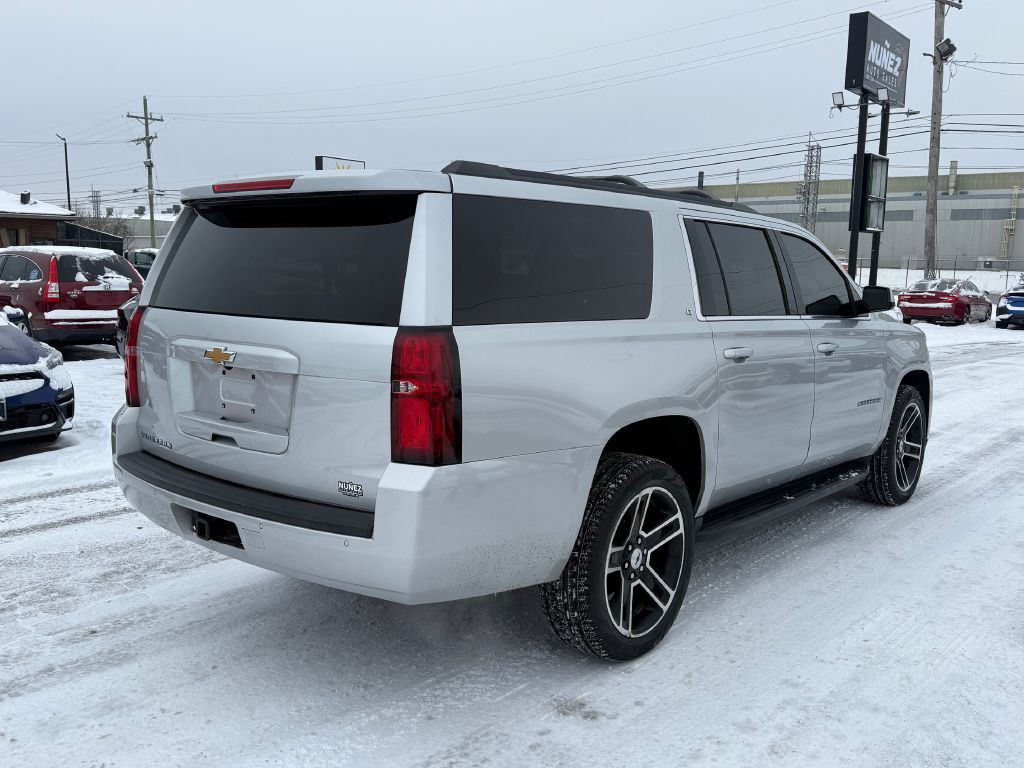 2020 Chevrolet Suburban Image 3