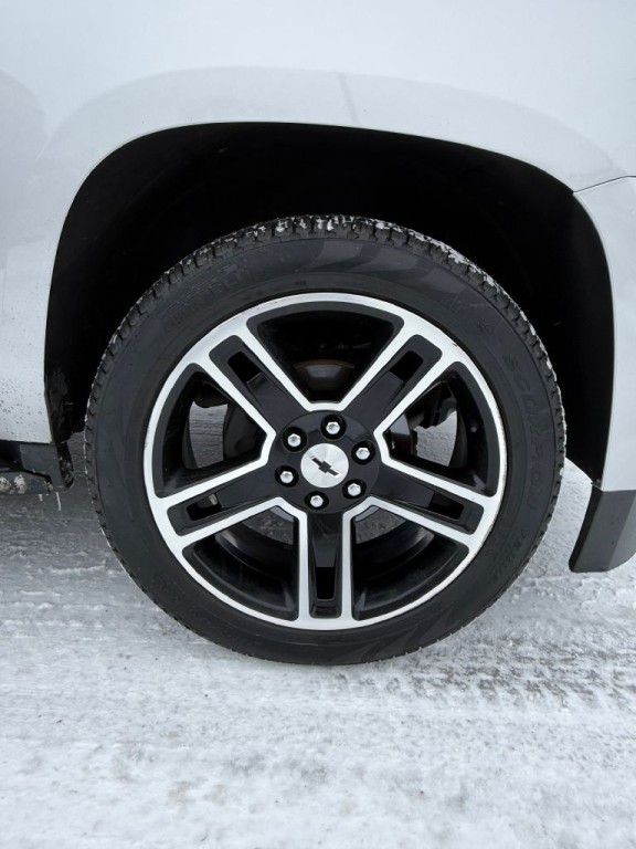 2020 Chevrolet Suburban Image 9