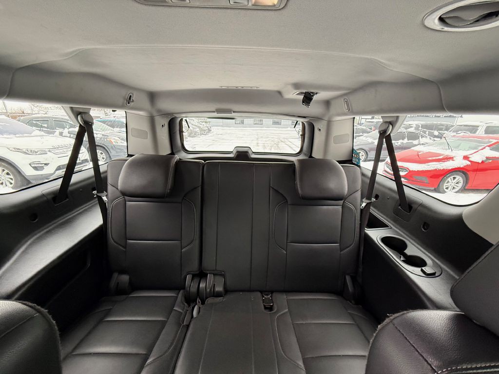 2020 Chevrolet Suburban Image 16