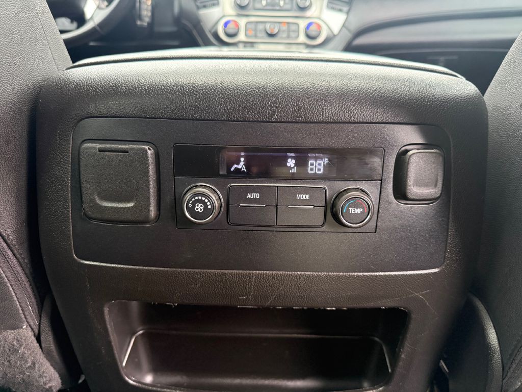 2020 Chevrolet Suburban Image 19