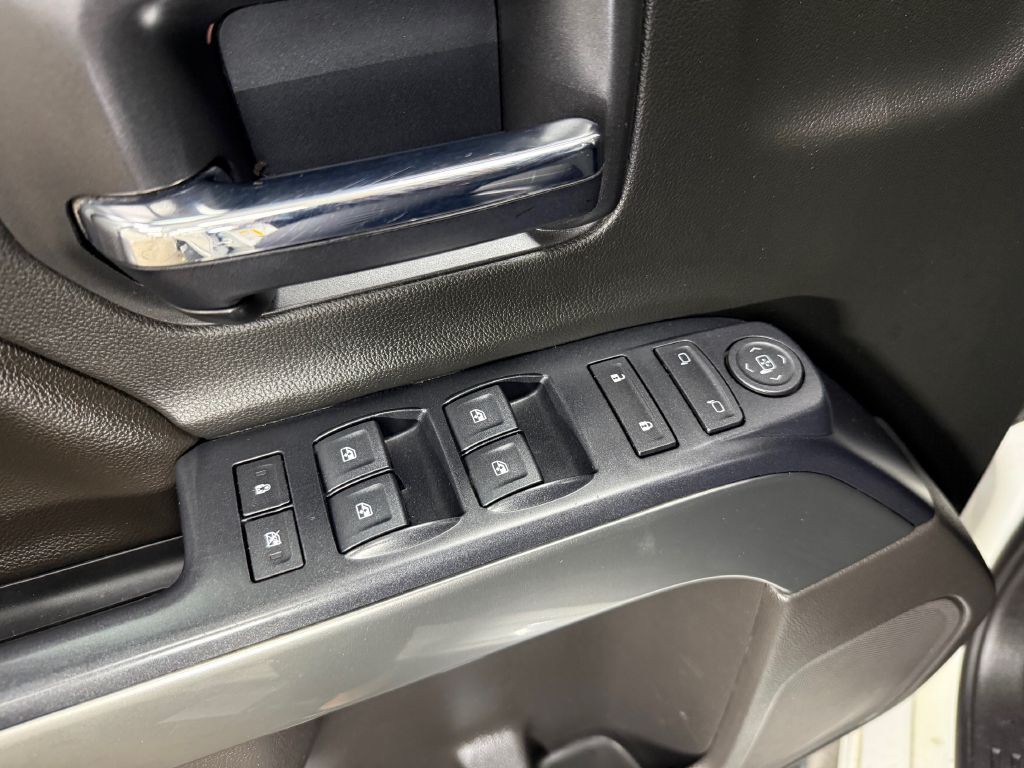 2018 Chevrolet Silverado 1500 Image 19