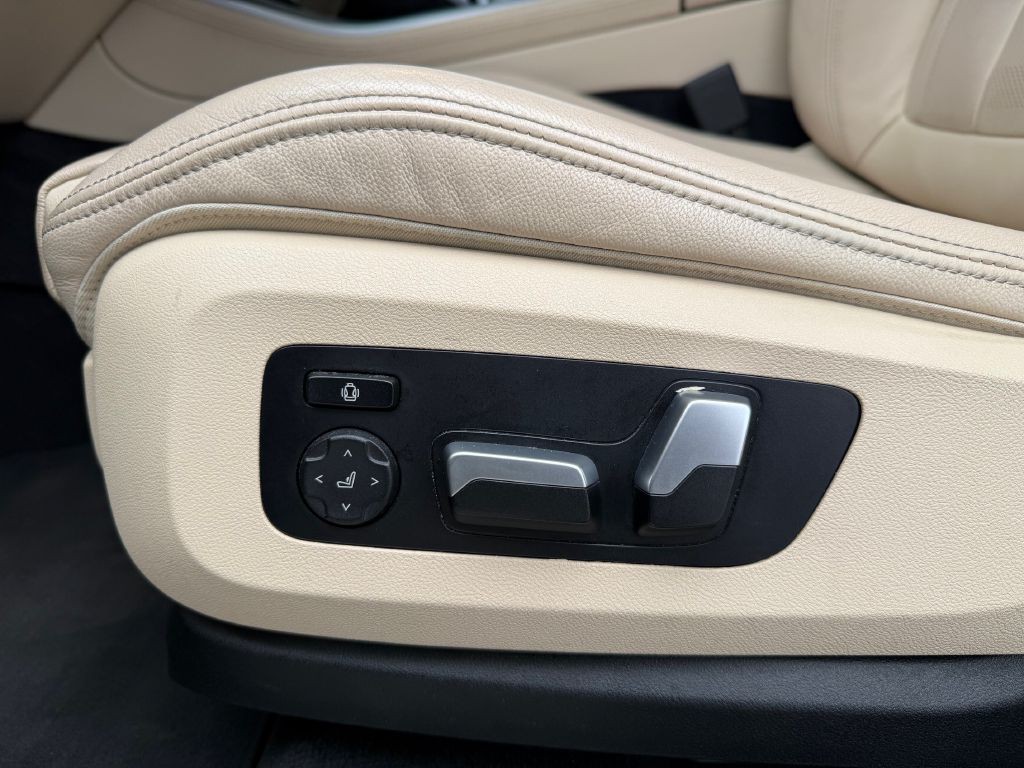 2022 BMW X5 Image 16