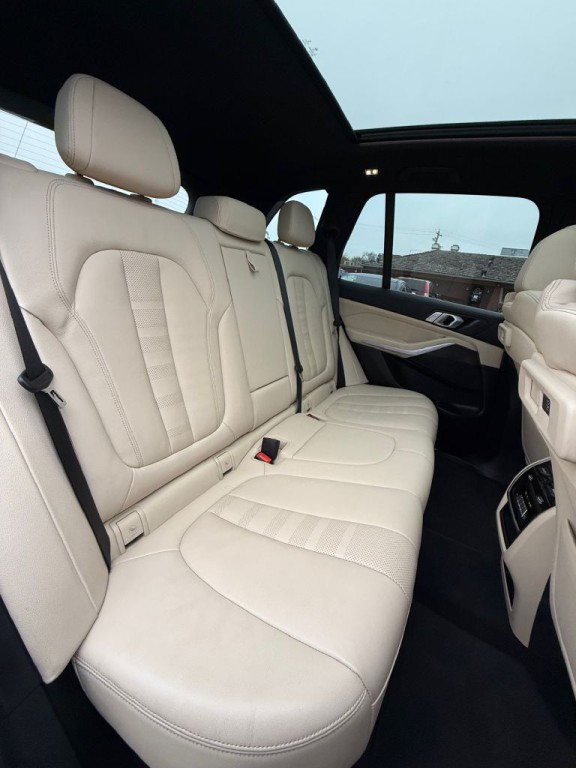 2022 BMW X5 Image 19