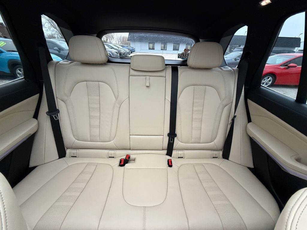 2022 BMW X5 Image 24
