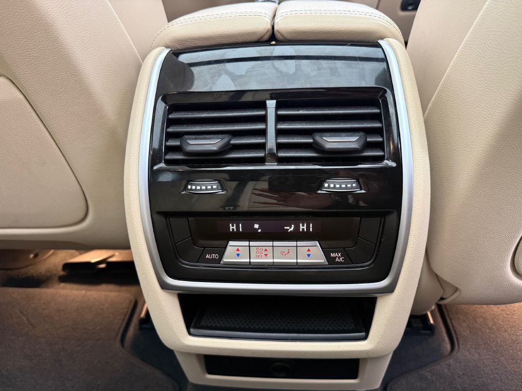 2022 BMW X5 Image 26