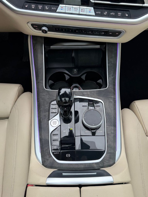 2022 BMW X5 Image 28
