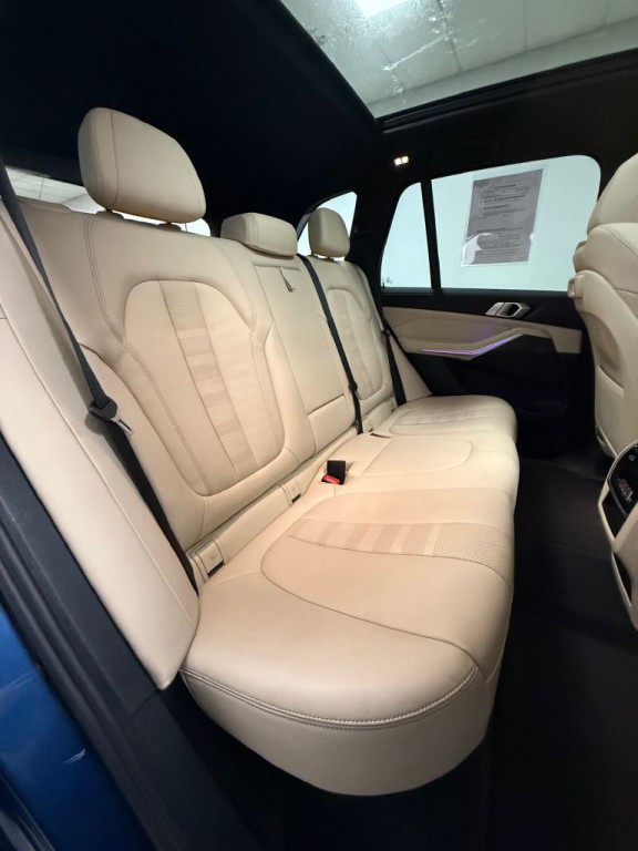 2022 BMW X5 Image 18