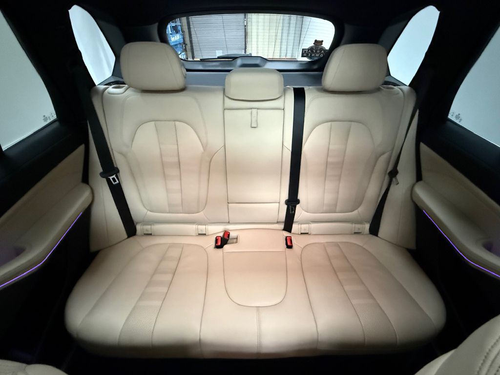 2022 BMW X5 Image 22