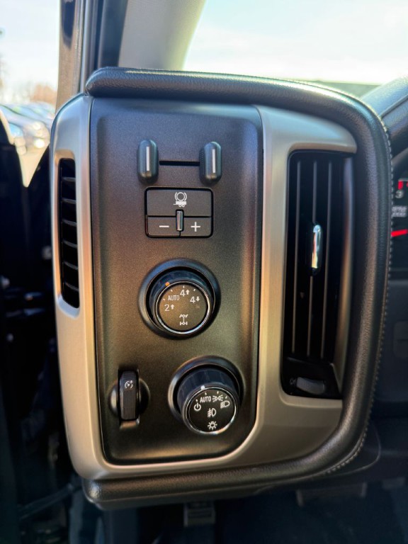 2015 GMC Sierra Image 15