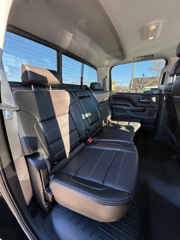 2015 GMC Sierra Image 17