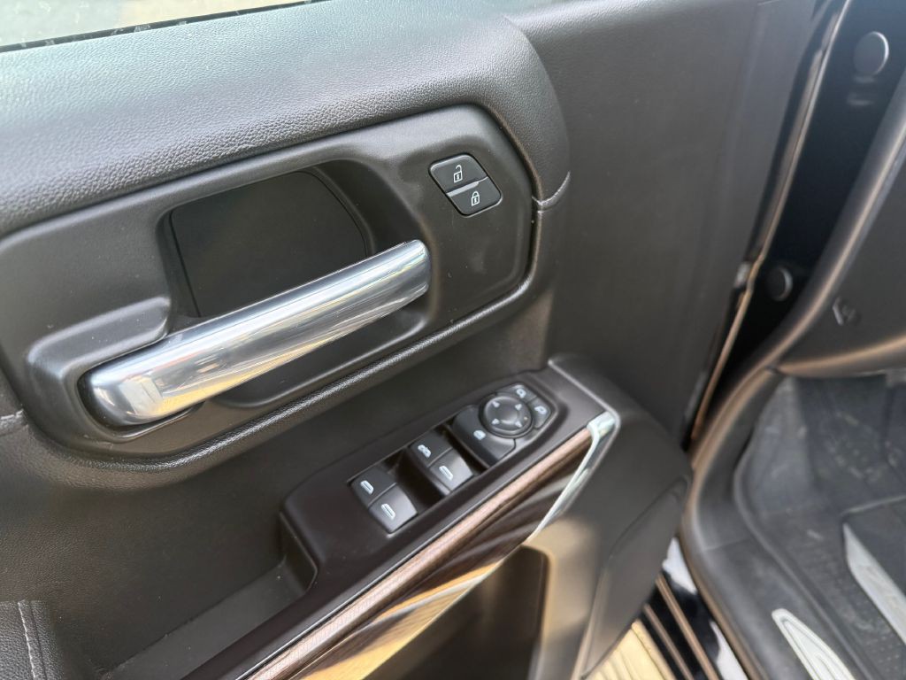 2019 Chevrolet Silverado 1500 Image 17