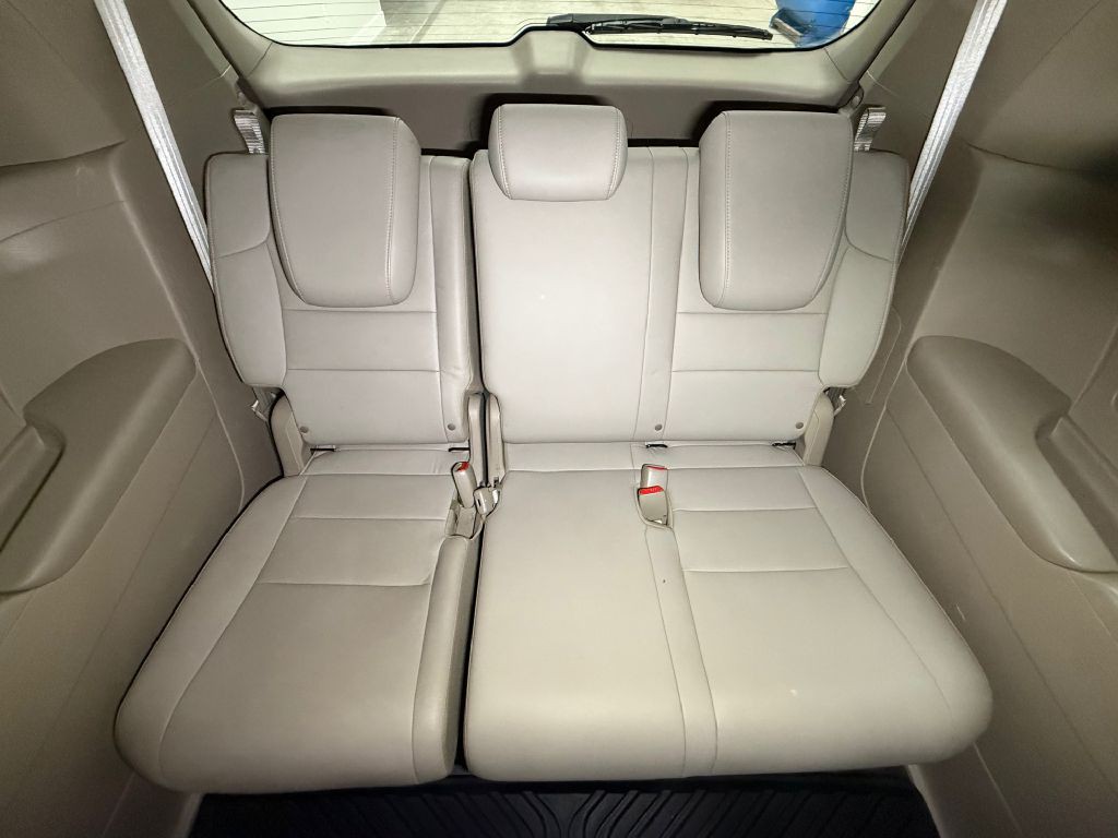 2012 Honda Odyssey Image 12