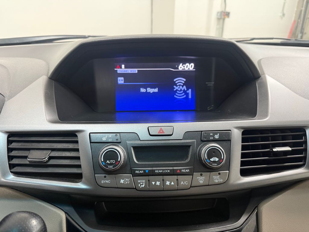 2012 Honda Odyssey Image 17