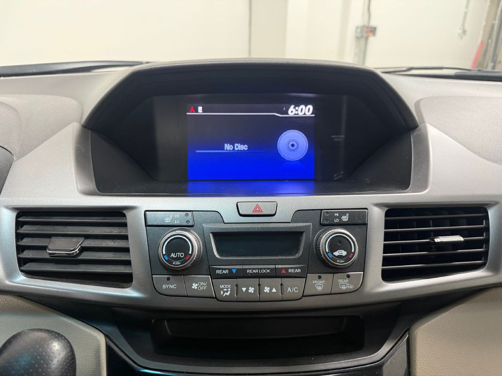 2012 Honda Odyssey Image 18