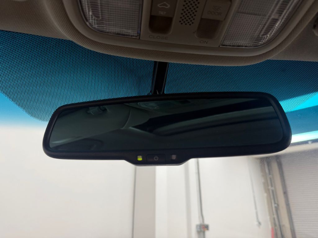 2012 Honda Odyssey Image 27