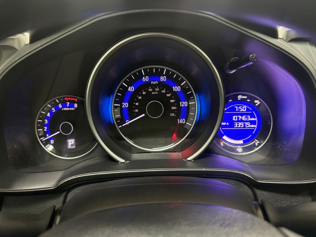 2015 Honda Fit Image 17