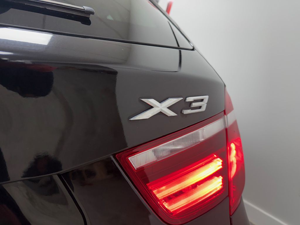 2017 BMW X3 Image 7