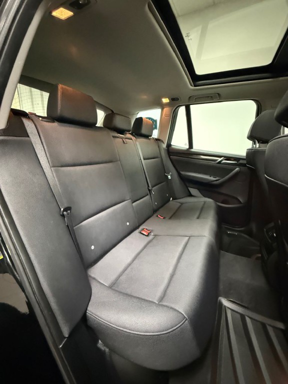 2017 BMW X3 Image 14