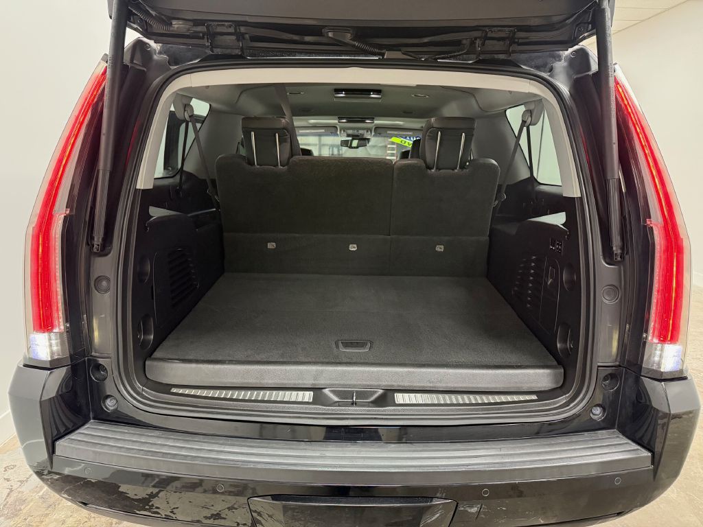 2015 Cadillac Escalade Image 9