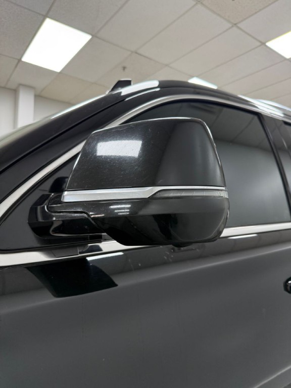 2015 Cadillac Escalade Image 11