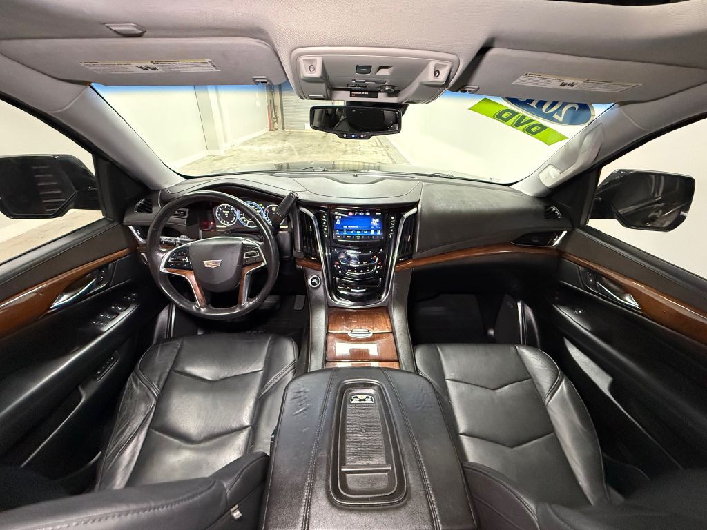 2015 Cadillac Escalade Image 22