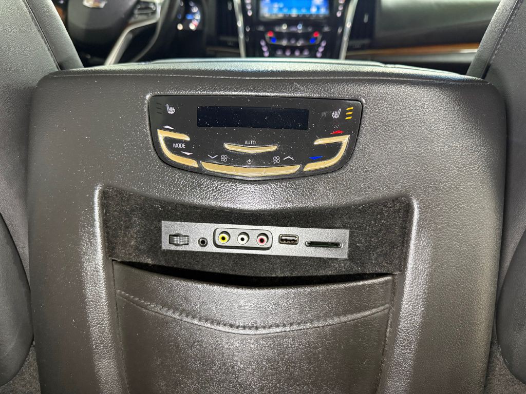 2015 Cadillac Escalade Image 23