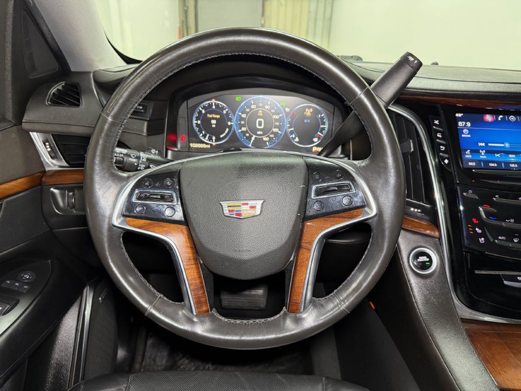 2015 Cadillac Escalade Image 24