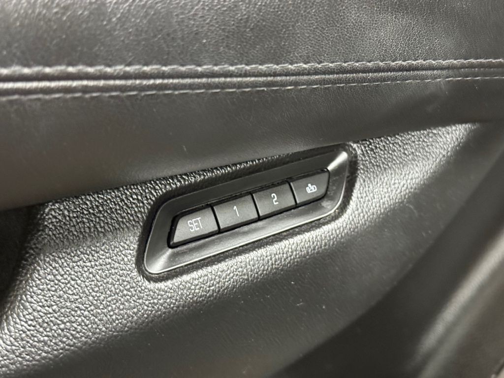 2015 Cadillac Escalade Image 27