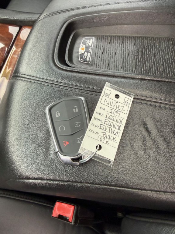 2015 Cadillac Escalade Image 41