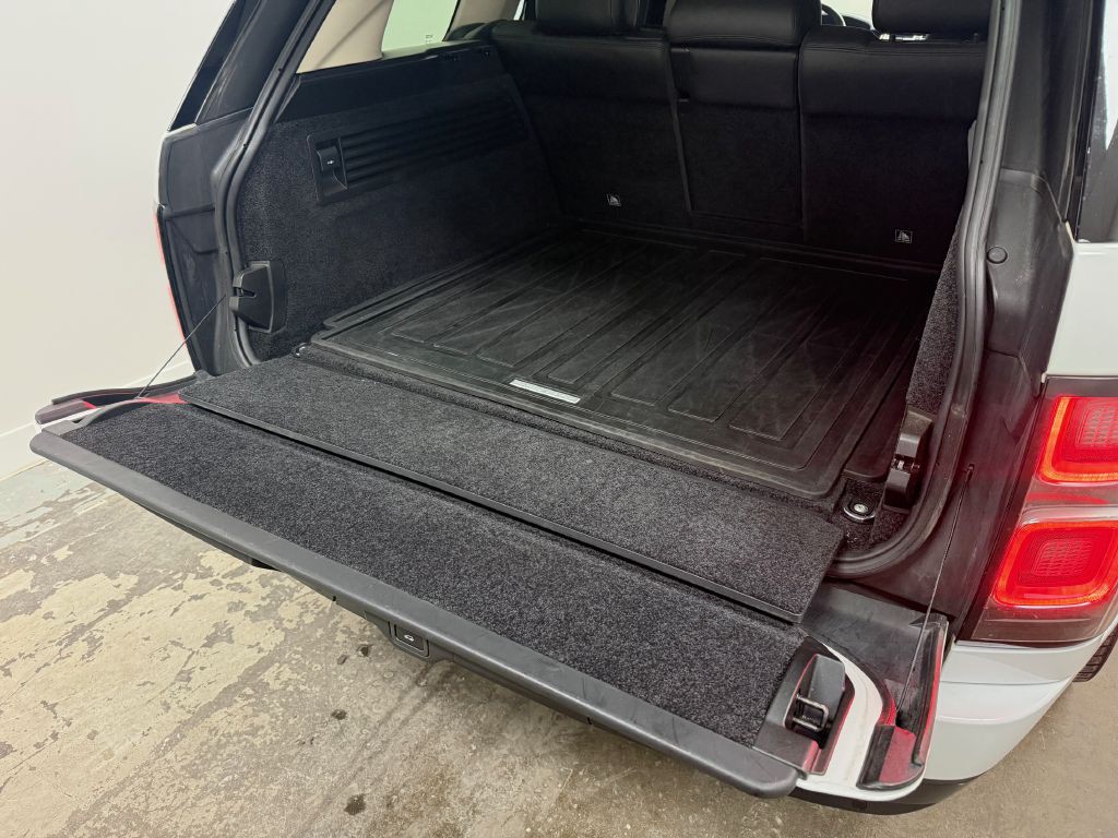 2018 Land Rover Range Rover Image 16