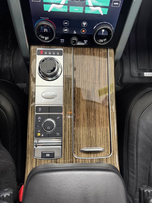 2018 Land Rover Range Rover Image 30