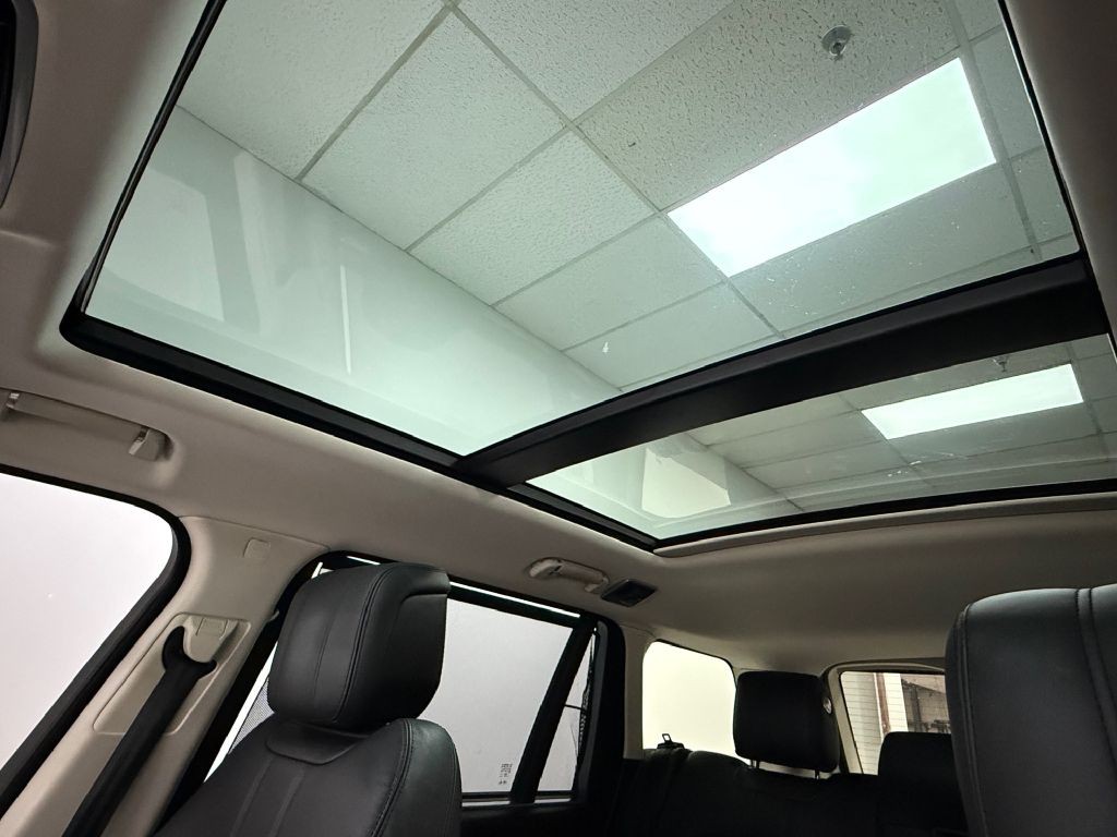 2018 Land Rover Range Rover Image 52