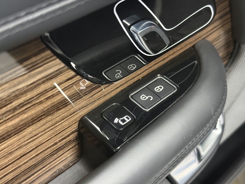 2018 Land Rover Range Rover Image 30