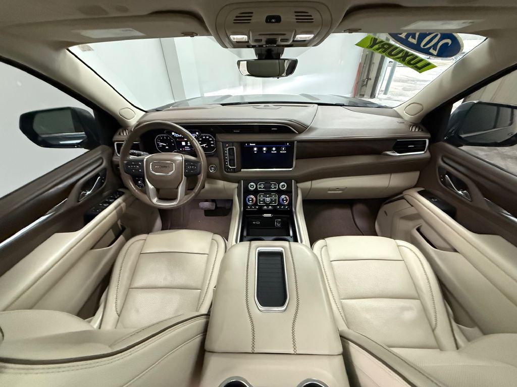 2021 GMC Yukon Image 16
