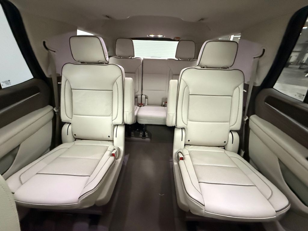 2021 GMC Yukon Image 17