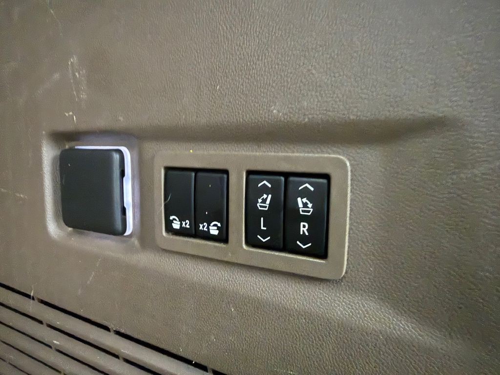 2021 GMC Yukon Image 26