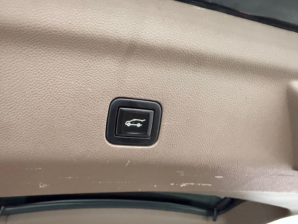 2021 GMC Yukon Image 27