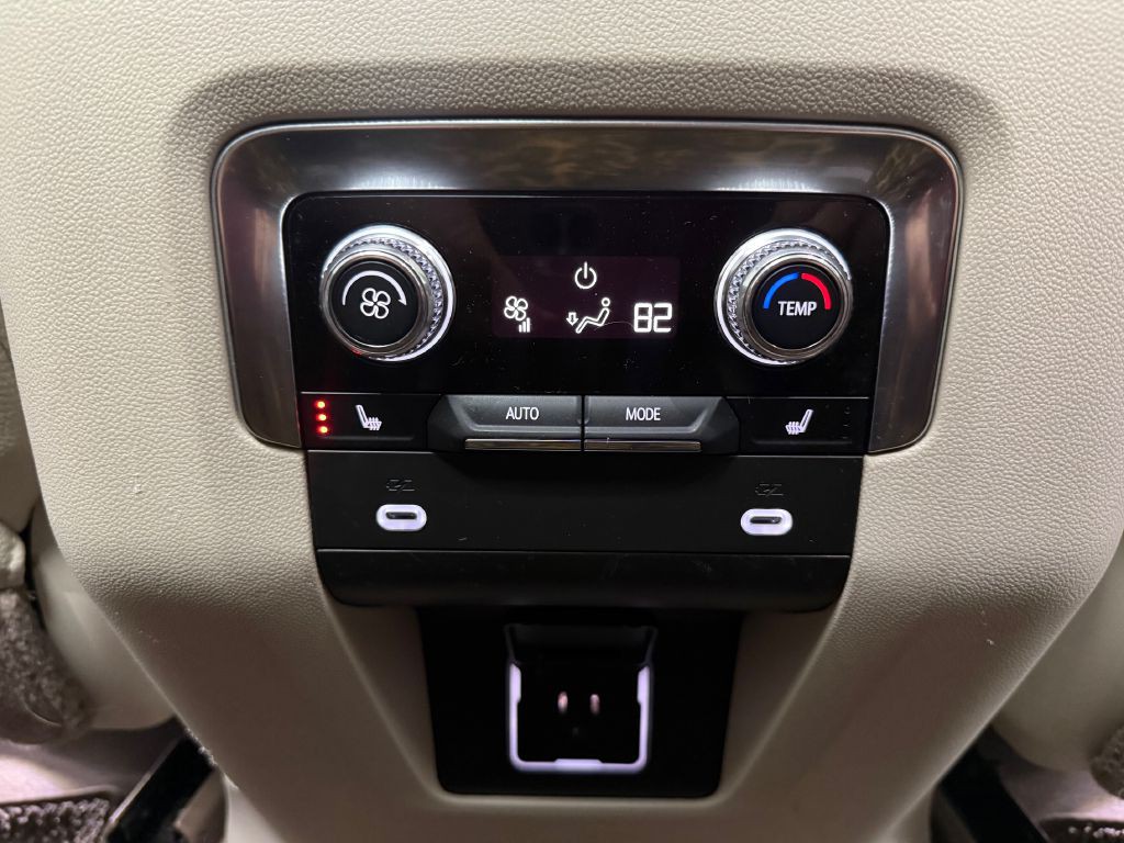 2021 GMC Yukon Image 30