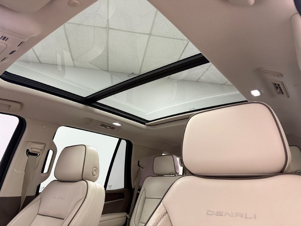 2021 GMC Yukon Image 50