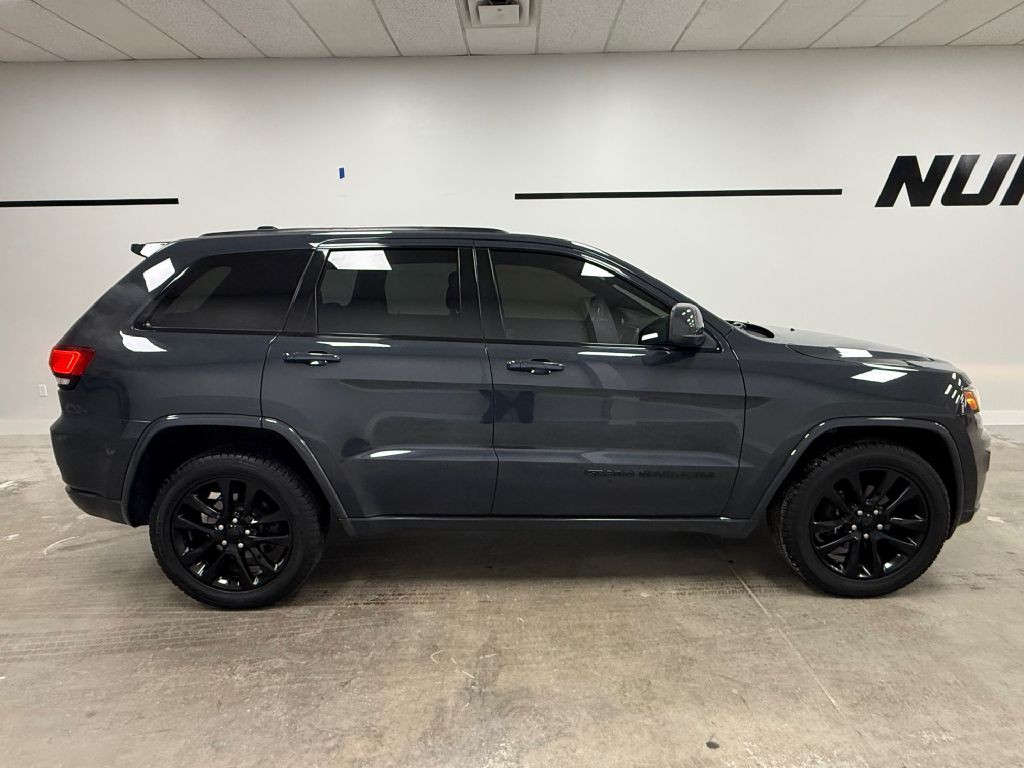 2018 Jeep Grand Cherokee Image 2