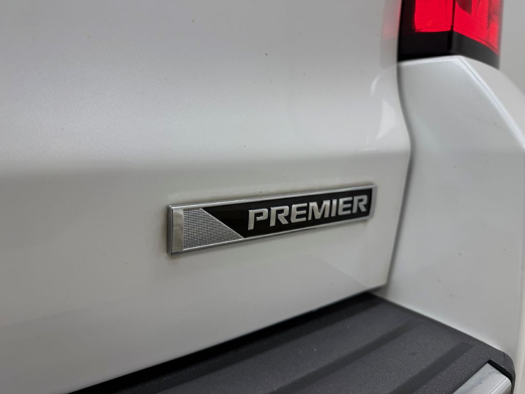 2017 Chevrolet Tahoe Image 12