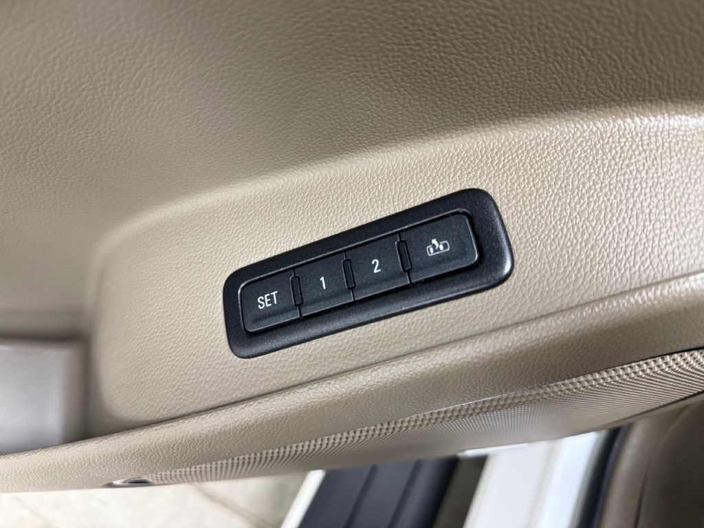 2017 Chevrolet Tahoe Image 21