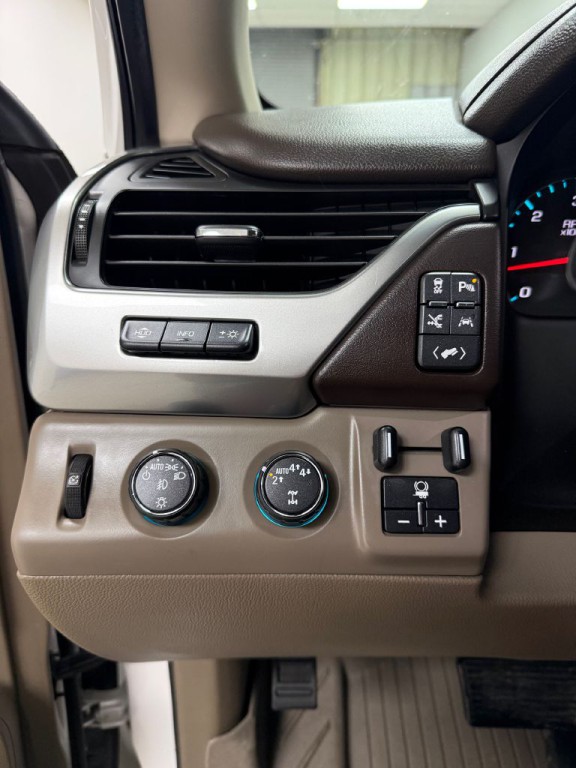 2017 Chevrolet Tahoe Image 33