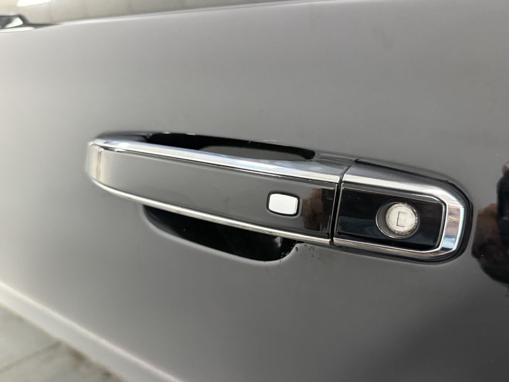 2017 GMC Yukon Image 10