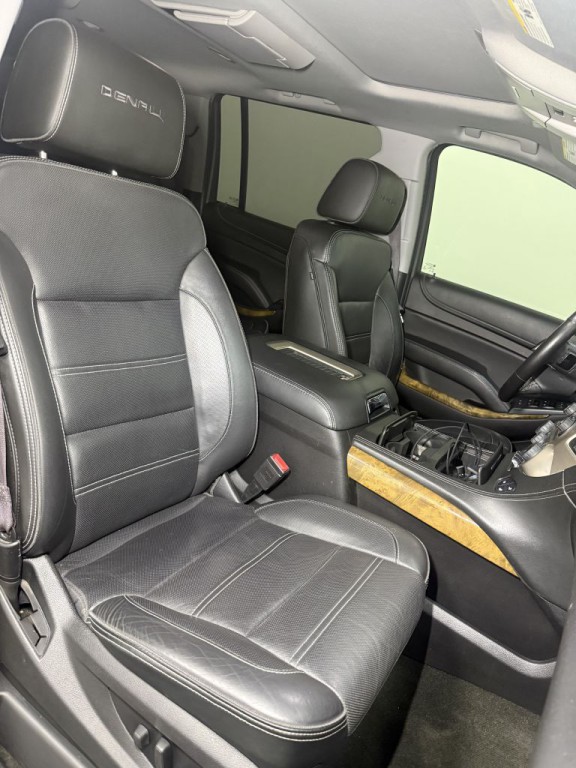 2017 GMC Yukon Image 11