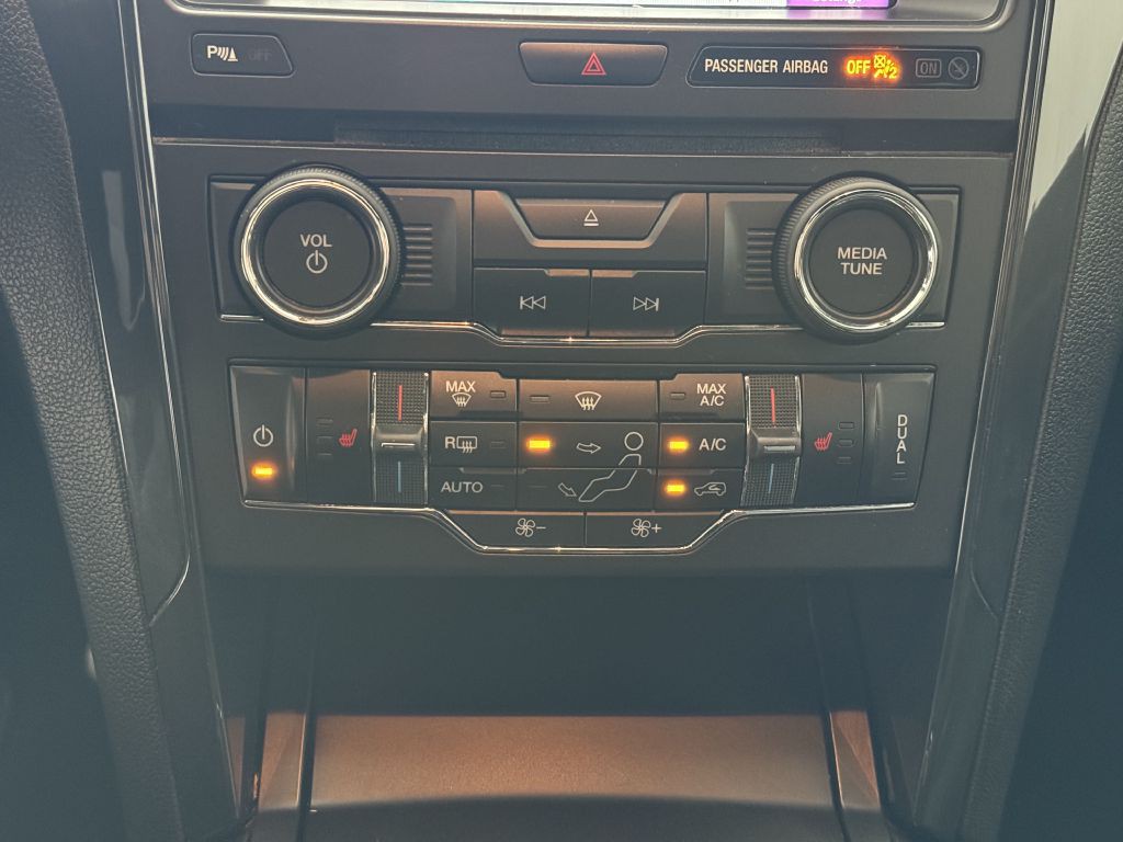 2018 Ford Explorer Image 26